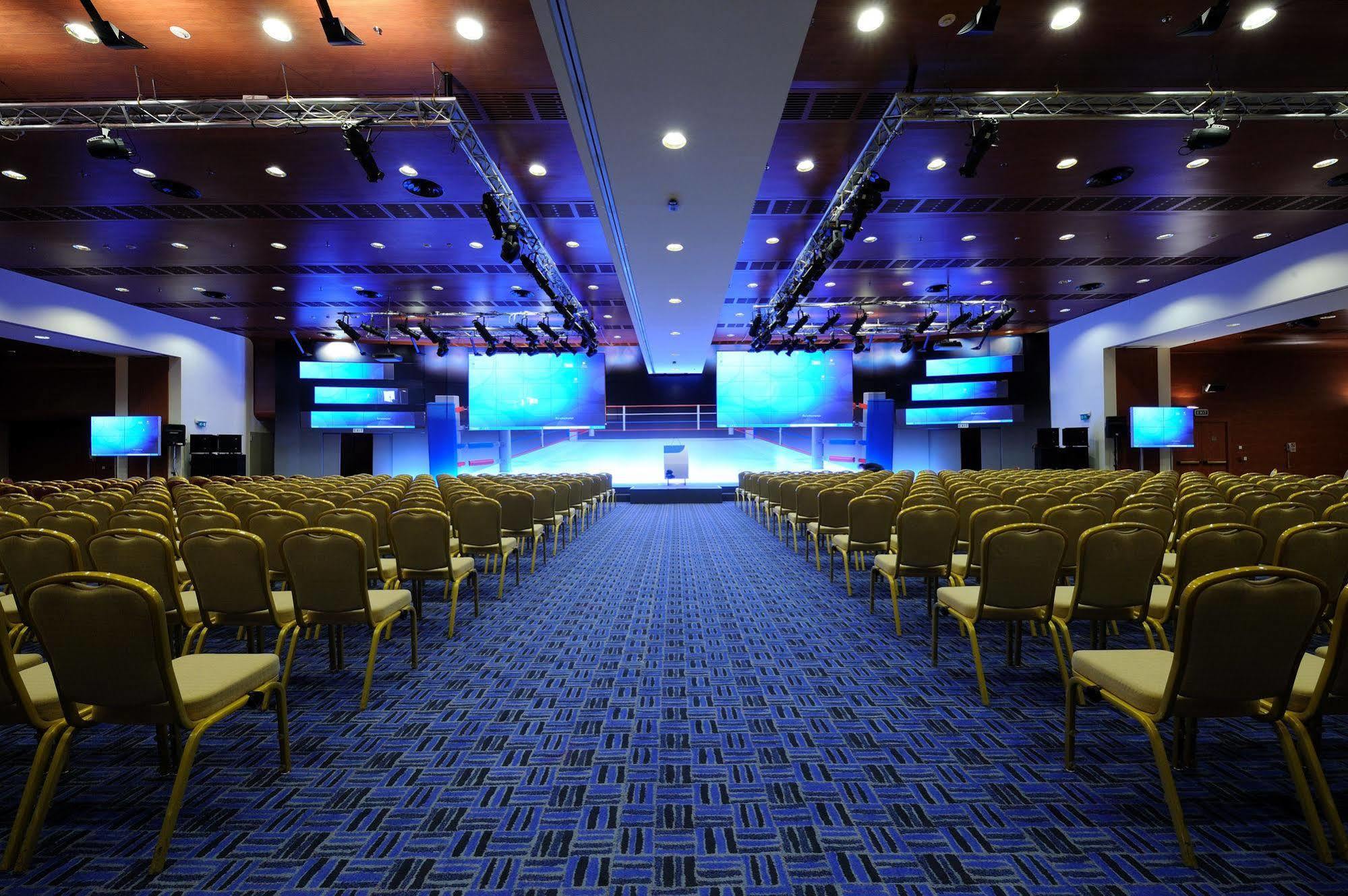 Club Hotel Casino Loutraki Exterior foto The 2011 World Conference Center