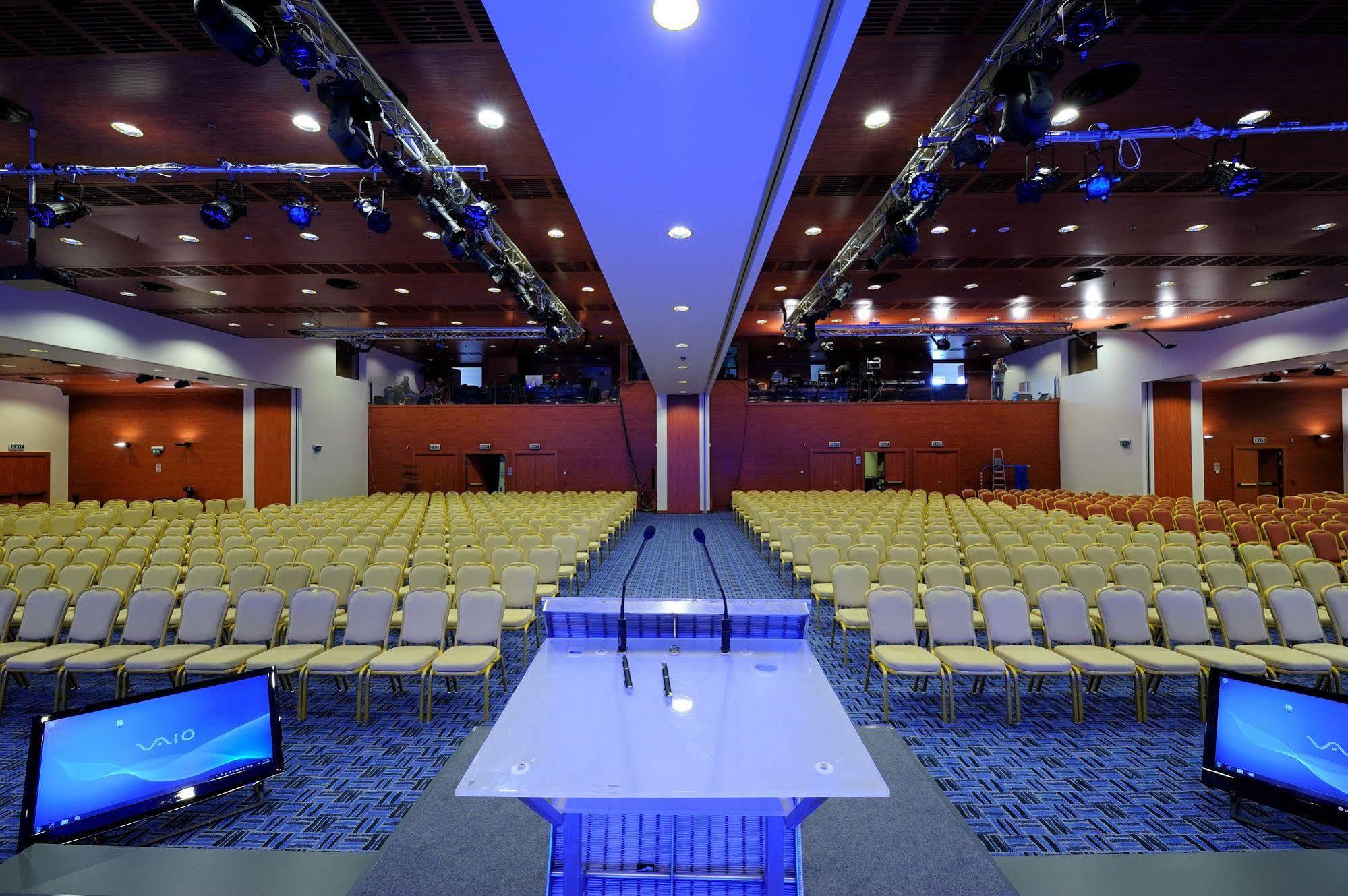 Club Hotel Casino Loutraki Exterior foto The main conference hall